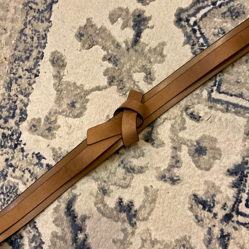 Wide belt with knot - high waist